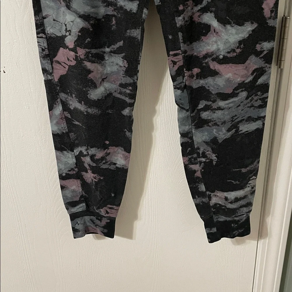 Athleta Salutation Balance Jogger XS Marine Black Camo Athletic Pant High Rise - Picture 9 of 12